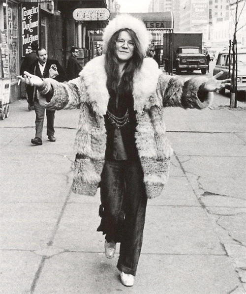 We've gotta assume this is Janis's free coat, photo courtesy of