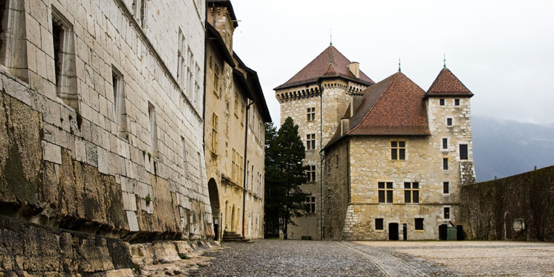 Your 24 Hour Guide to the Pearl of the Alps: Annecy, France