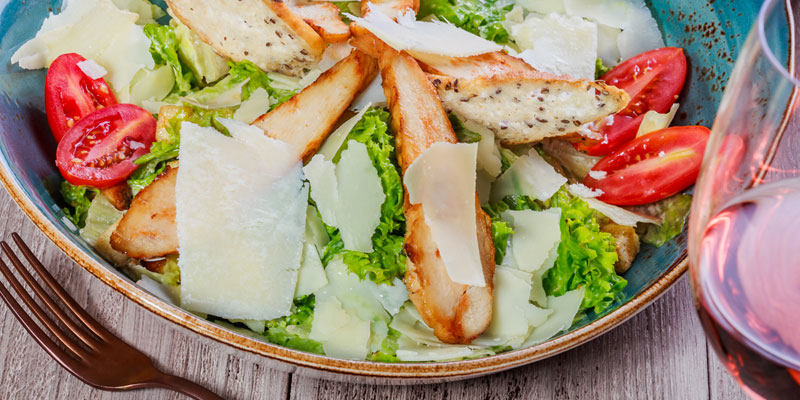 Ten Wine and Salad Pairings for Your New Year's Diet 