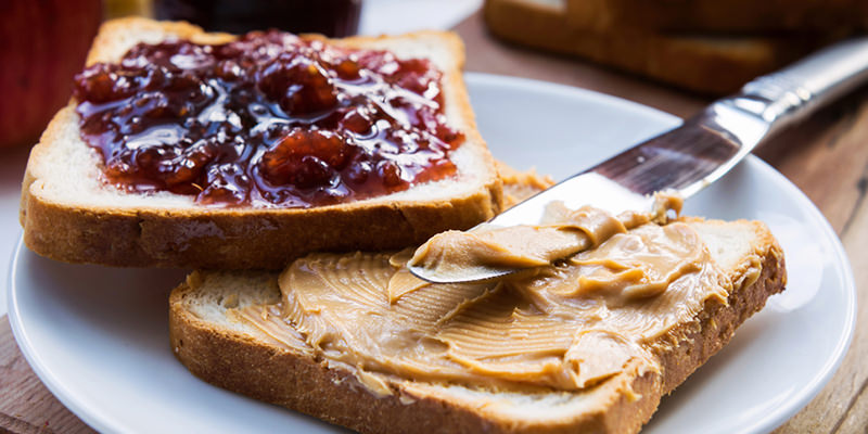 9 Wine Pairings For Your Favorite Sweet Spreads