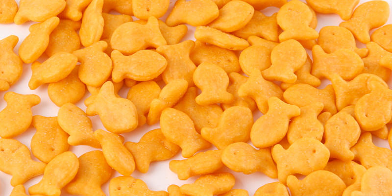 Wine Pairings For All Your Favorite Cheese Flavored Snacks Goldfish