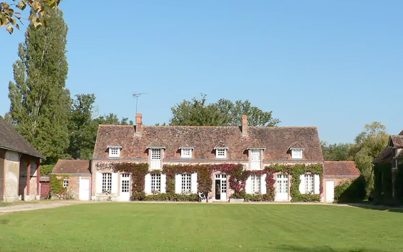 8 Extravagant Loire Valley Air BnBs To Rent This Summer