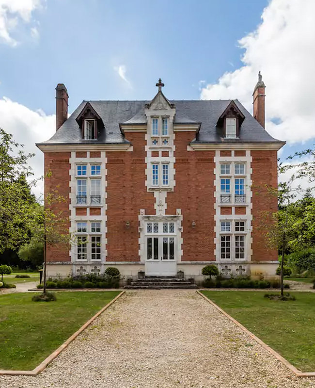 8 Loire Valley Castles You Can Rent On Airbnb This Summer