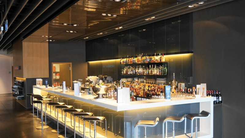 Lufthansa's First Class Frankfurt Lounge s one of the best airport lounge bars in the world