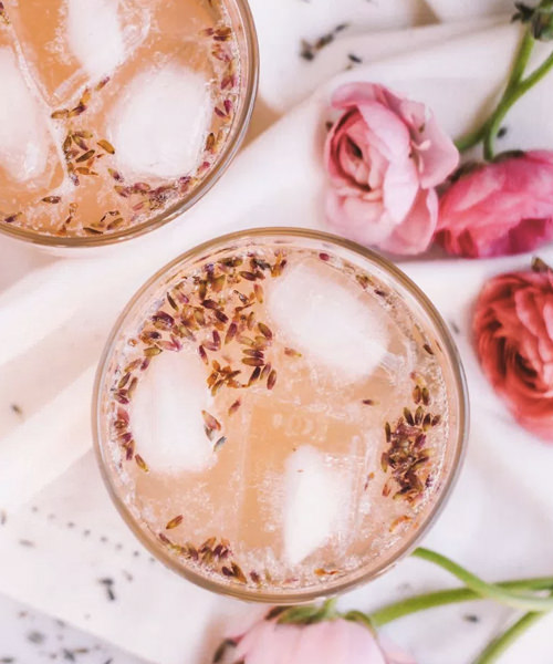 This rosé lavender lemonade is a delicious rosé based cocktail to make this summer