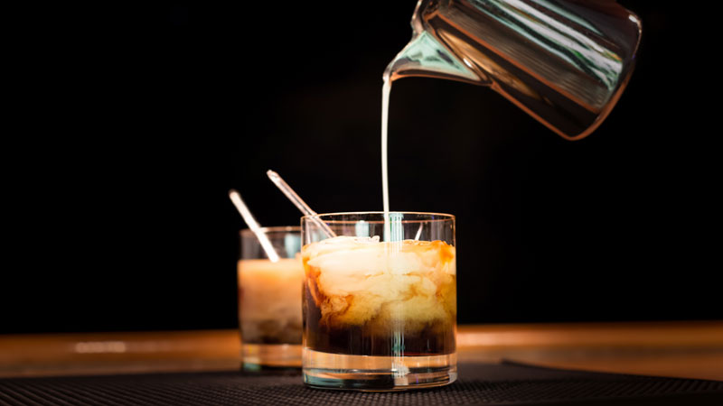 The do's and don'ts of making a White Russian cocktail.