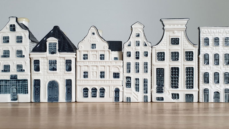 KLM houses are filled with gin or genever.