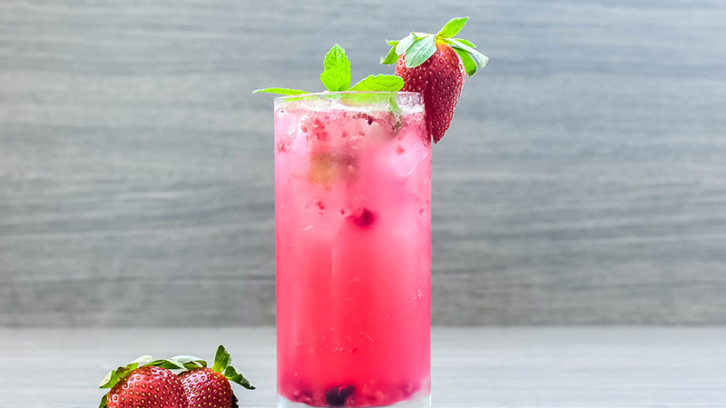 The Pink Strawberry Mojito Recipe